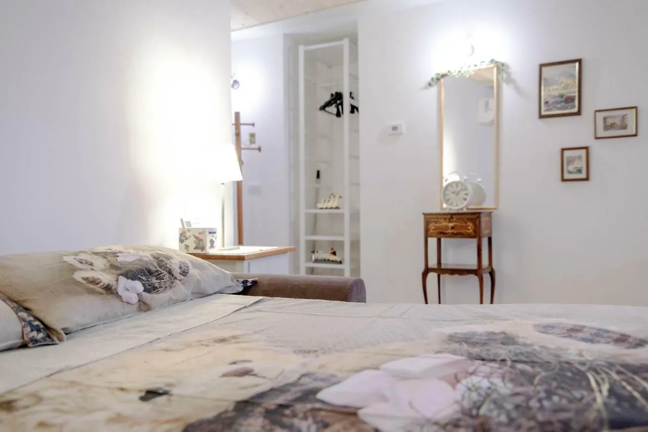 Il Borghetto Di Torno Apartment Italy
