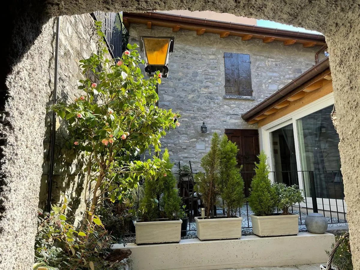 Appartamento Il borghetto di Torno Italia