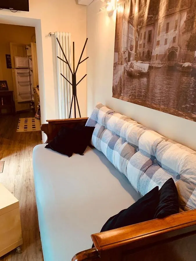 Il Borghetto Di Torno Apartment
