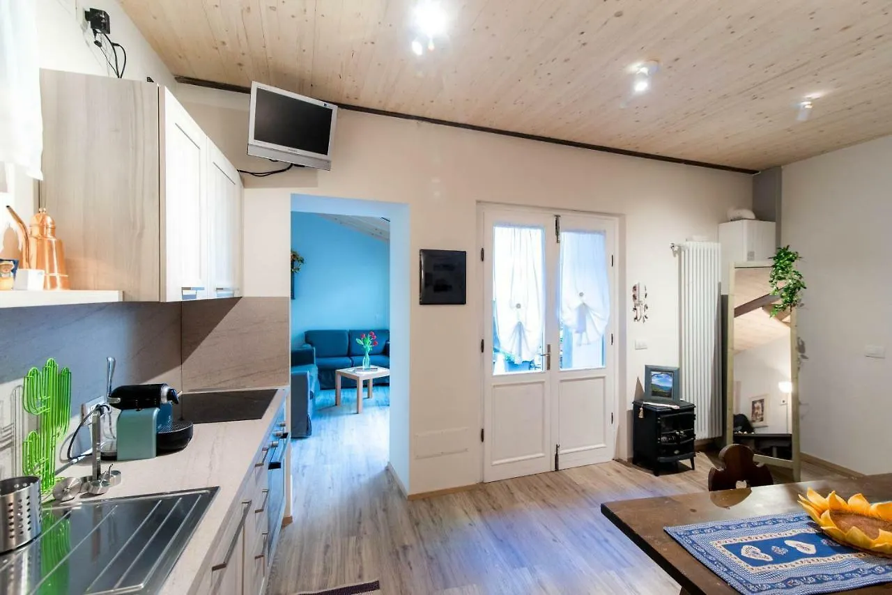 Il Borghetto Di Torno Apartment 0*,